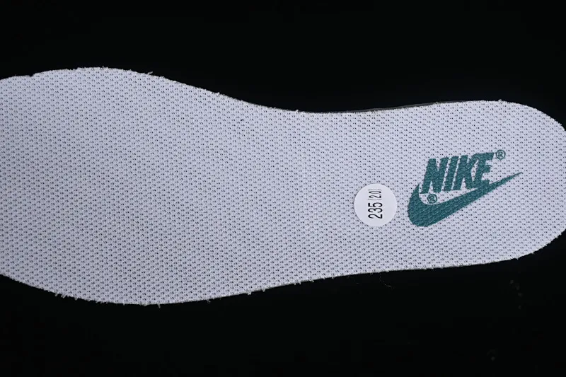 All Categories Nk SB Dunk Series Nk SB Dunk Low Low-top Sneakers Nk Dunk Low Nattiberry Summer Style Campus Style Year of the Dragon Limited Simple SB Strappy Low-top Casual Sneakers FD1232-002
